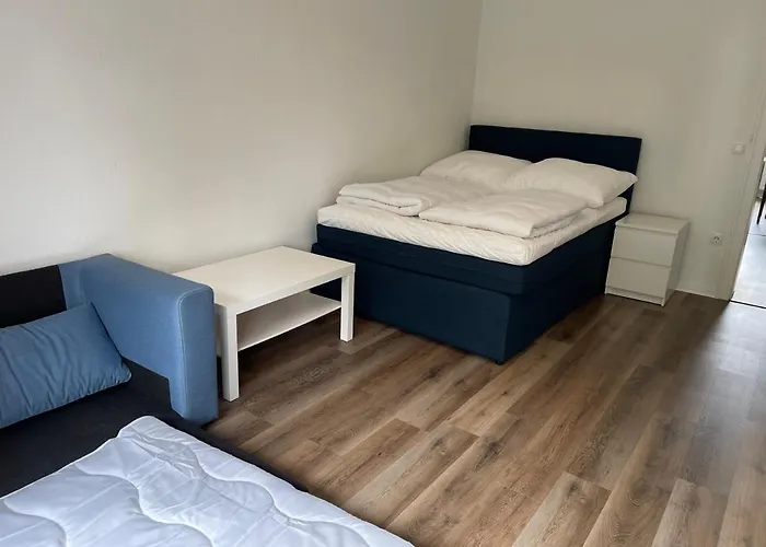 Zentrale Mit 3 Schlafzimmer Fuer Bis Zu 9 Personen * Hamburg-Harburg