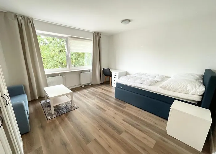 Zentrale Mit 3 Schlafzimmer Fuer Bis Zu 9 Personen Appartement Hamburg-Harburg