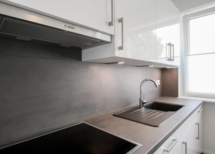 Zentrale Mit 3 Schlafzimmer Fuer Bis Zu 9 Personen * Hamburg-Harburg