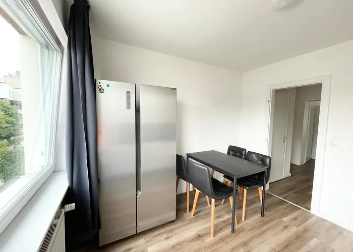 Zentrale Mit 3 Schlafzimmer Fuer Bis Zu 9 Personen Hamburg-Harburg